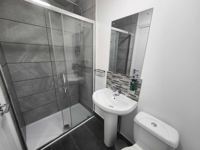 Bathroom 5, The Court House, Bolton