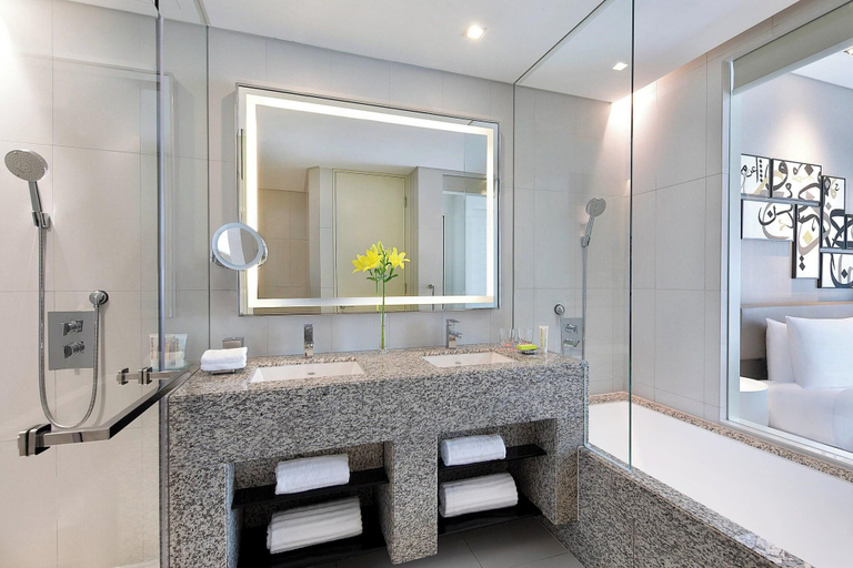 Bathroom 5, Le Meridien Hotel Bahrain City Centre, Manama