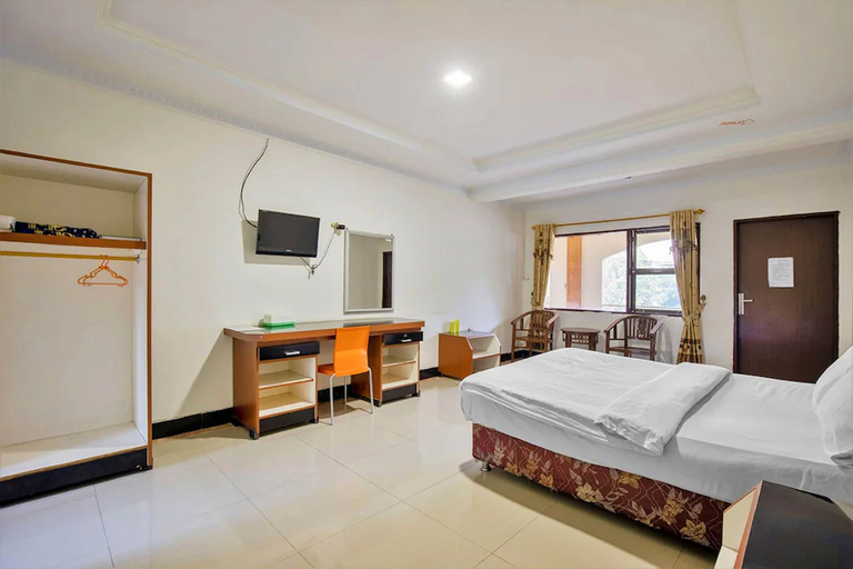 Bedroom 30