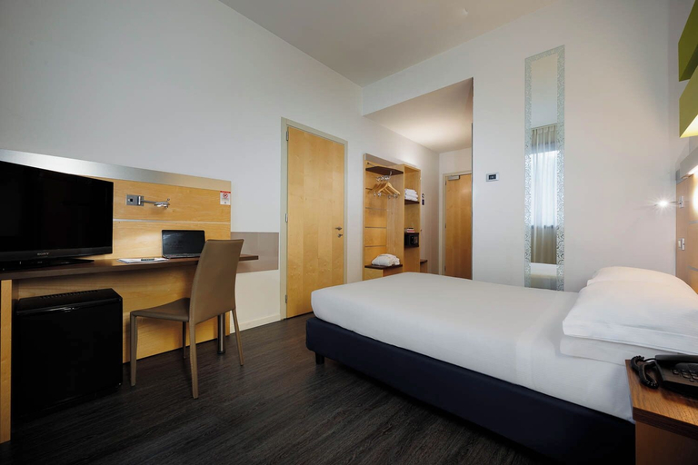 Bedroom 2, iH Hotels Milano Gioia, Milano