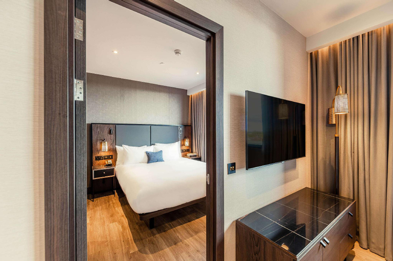 Bedroom 13