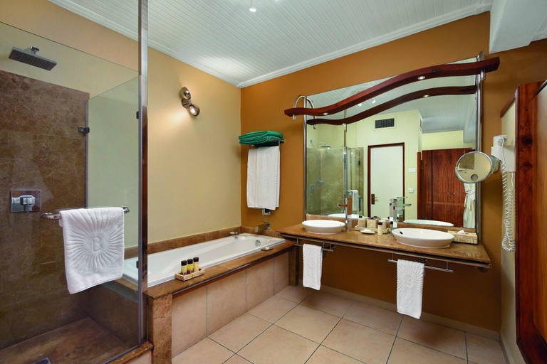 Bathroom 4, Shandrani Beachcomber Resort & Spa