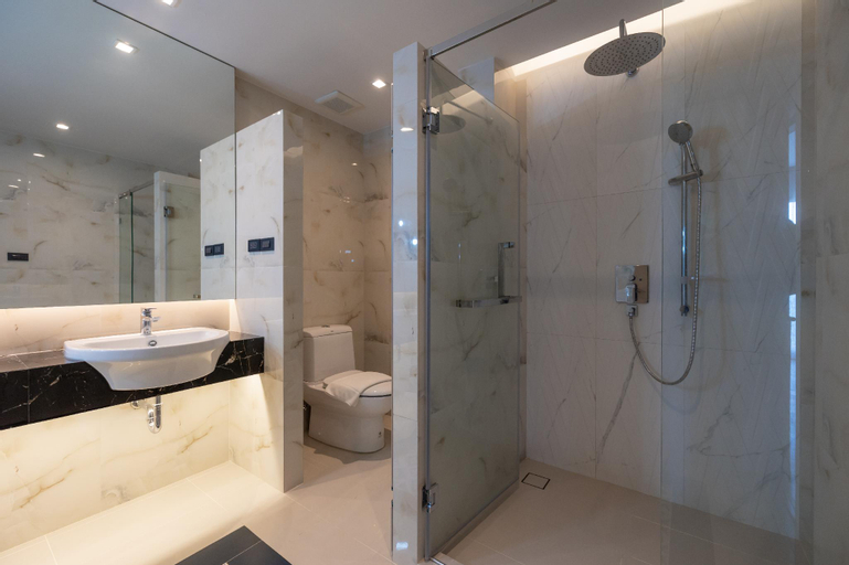 Bathroom 6