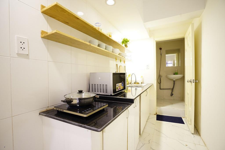Dining Room, River Views! 2Br Apt - 5 mins to Nguyen Hue street, District 1