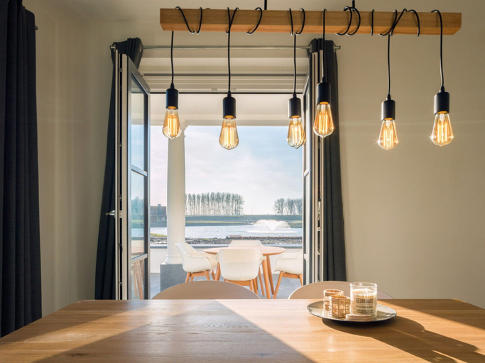 Dining 4, Modern Apartment 2 Bath Rooms, Close to Lake Veere, Noord-Beveland