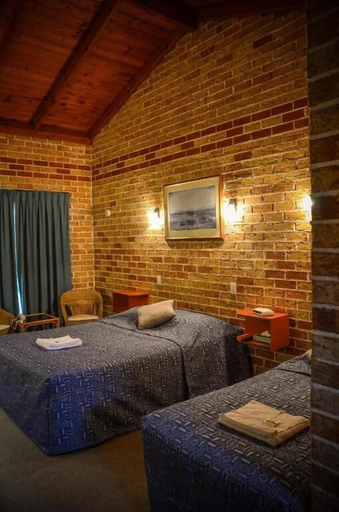 Bedroom 2, Beenleigh Village Motel, Gold Coast