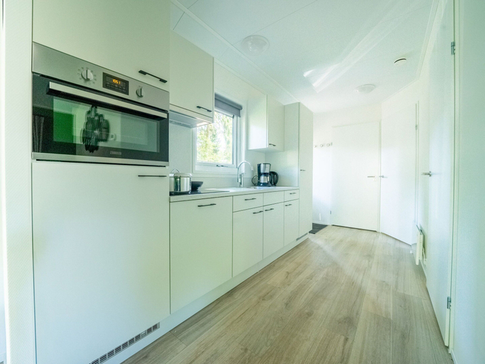 Private kitchen 3, Modern Chalet With Dishwasher, Near Utrecht, Maarn