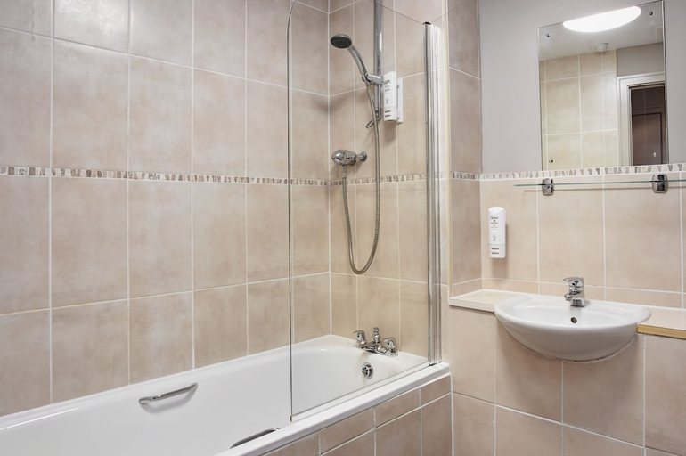 Bathroom 3, Cordia Serviced Apartments, Belfast
