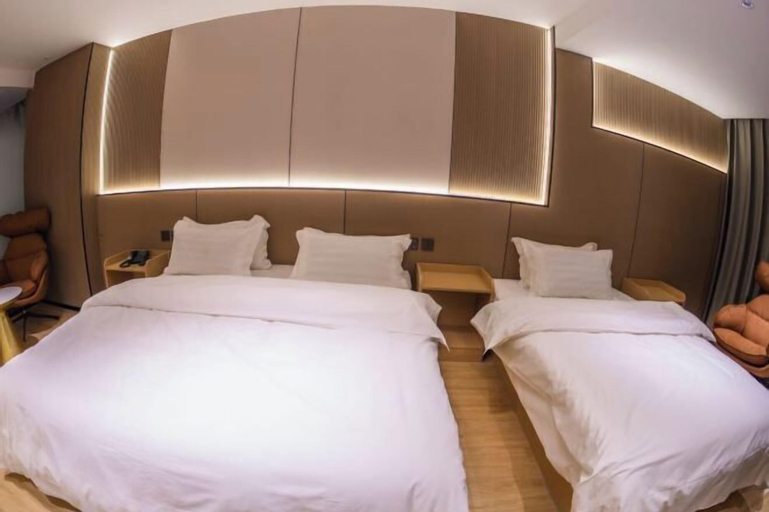 Bedroom 29