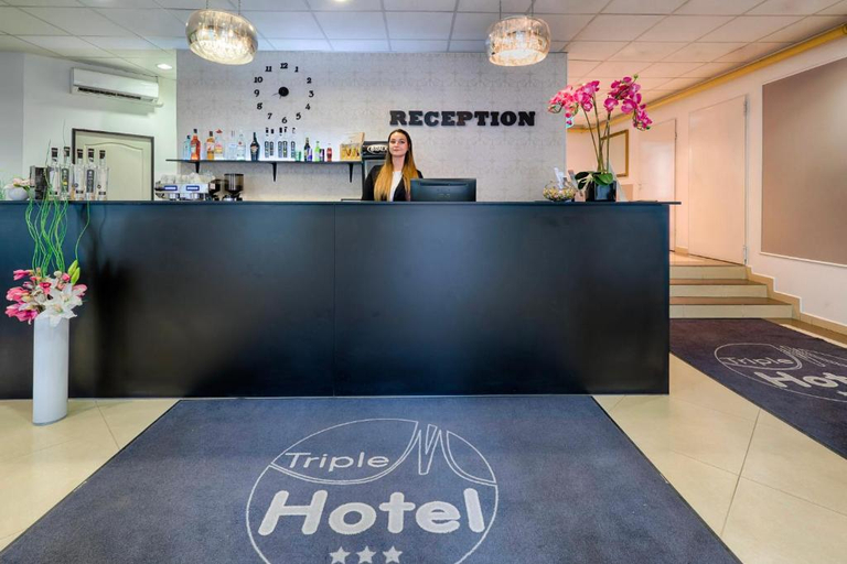 Public Area 2, Triple M Hotel, Budapesti