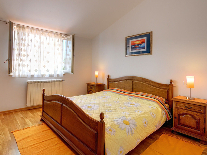 Bedroom 2, Rustic Villa in Vodnjan With Private Pool, Vodnjan