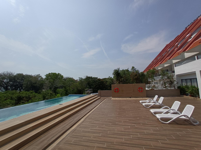 Swimming Pool 8
