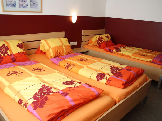 Bedroom 2, Chalet in Piesendorf Near Ski Slopes, Zell am See