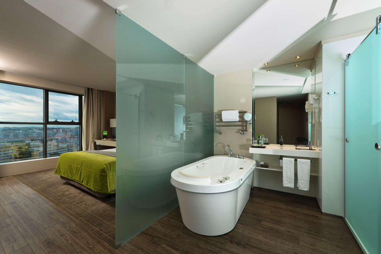 Bathroom 23