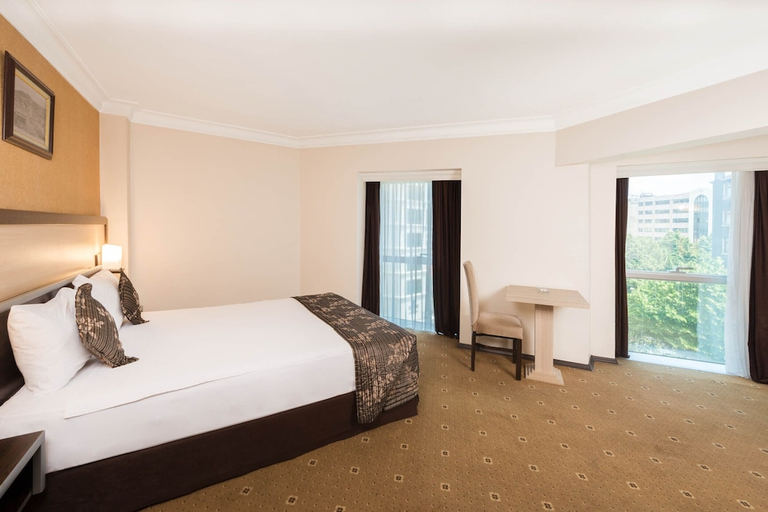 Bedroom 2, Ismira Hotel, Konak