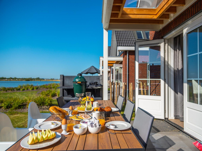 Others 2, Beautiful House With Sauna Near Ijsselmeer, Medemblik