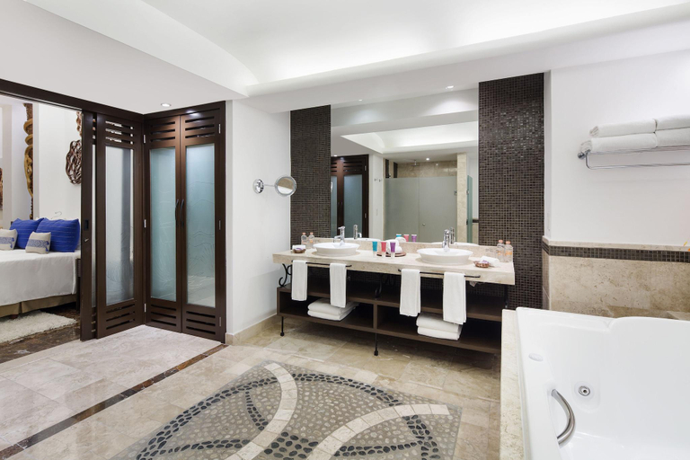 Bathroom 5, Hyatt Ziva Los Cabos, La Paz
