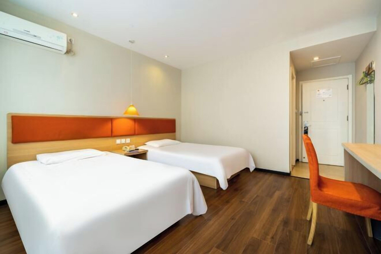 Bedroom 3, YFT Hotel (Haichang South Road Yintaicheng Branch), Jiaxing