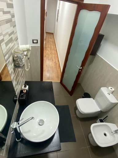 Bathroom 2, Arco del vescovo 1, Catania