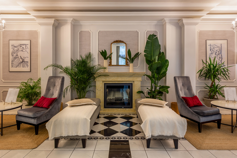 Public Area 4, Queen's Court Hotel & Residence, Budapesti