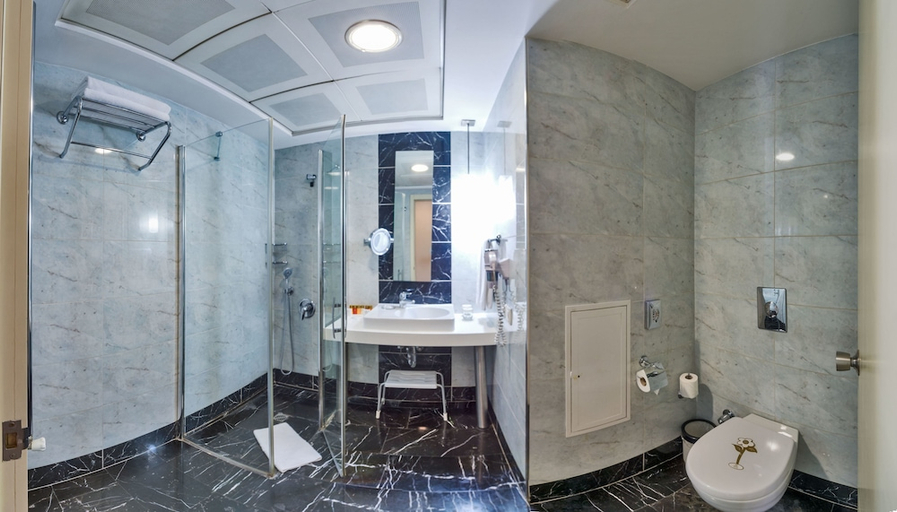 Bathroom 4, The Hotel Beyaz Saray & Spa, Istanbul, Fatih