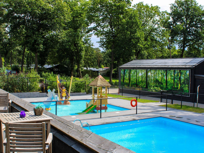 Sport & Beauty 5, Elegant Country Chalet in Guelders, Apeldoorn