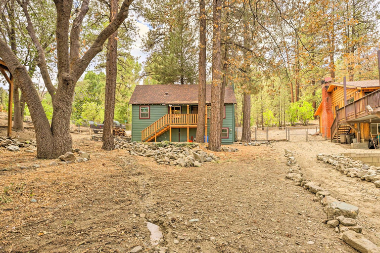 Exterior & Views 1, Wrightwood Cabin with Cozy Interior!, San Bernardino