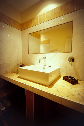 Bathroom 5, Le Château de Sorgues, Aveyron