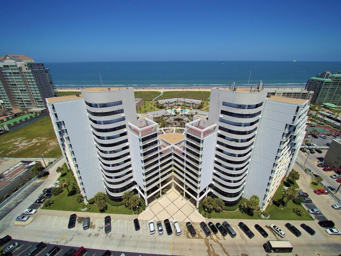 Exterior & Views 2, Sunchase IV Resort by Padre Getaways, Cameron