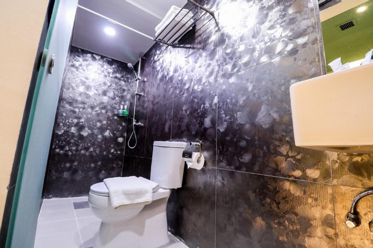 Bathroom 6
