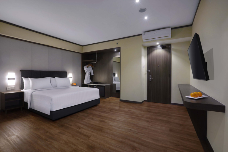 Harper Premier Nagoya Batam - Tap to explore photos