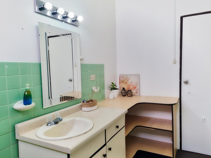 Bathroom 4, 714 Studios, San José