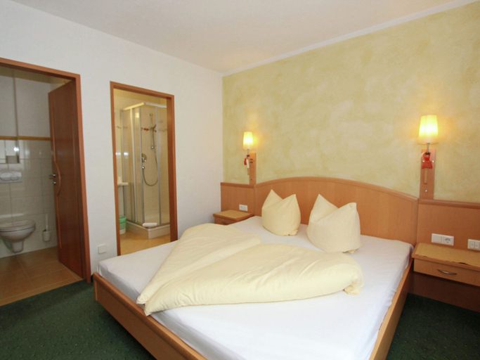 Bedroom 4, Apartment in Kaltenbach Near Ski Lift, Schwaz