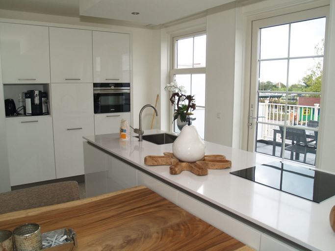 Private kitchen 3, Spacious Holiday Home on Markermeer near Amsterdam, Waterland