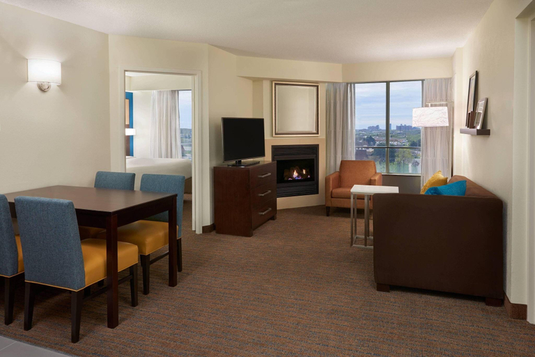 Bedroom 3, Residence Inn by Marriott Toronto Airport, Toronto
