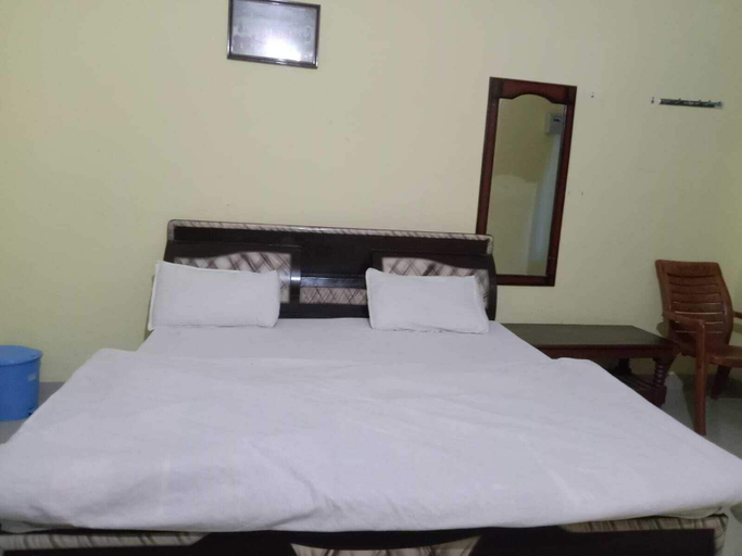 Bedroom 2, Hotel Shumangalam, Udham Singh Nagar