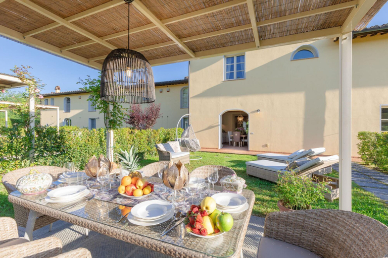 Food & Drinks 5, Villa Hilary in Lucca, Lucca