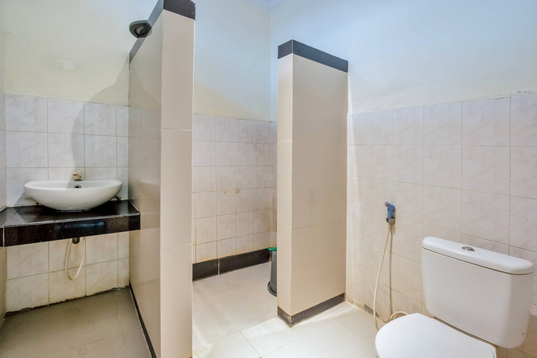 Bathroom 17