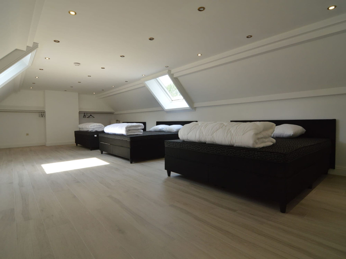 Bedroom 2, Luxurious Country House, Oost-Vlaanderen