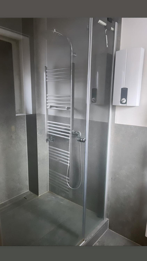 Bathroom 4, Hotel / Gaststatte Jonen‘s Eck, Düren
