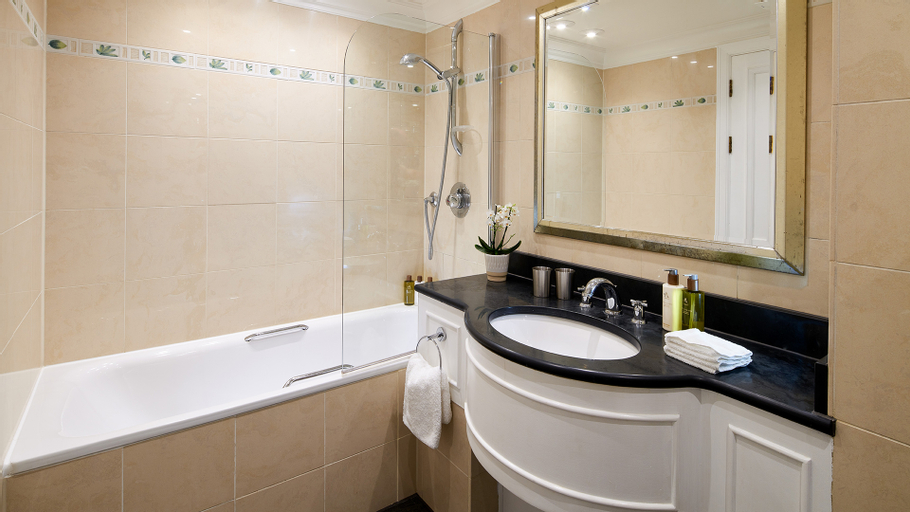 Bathroom 30