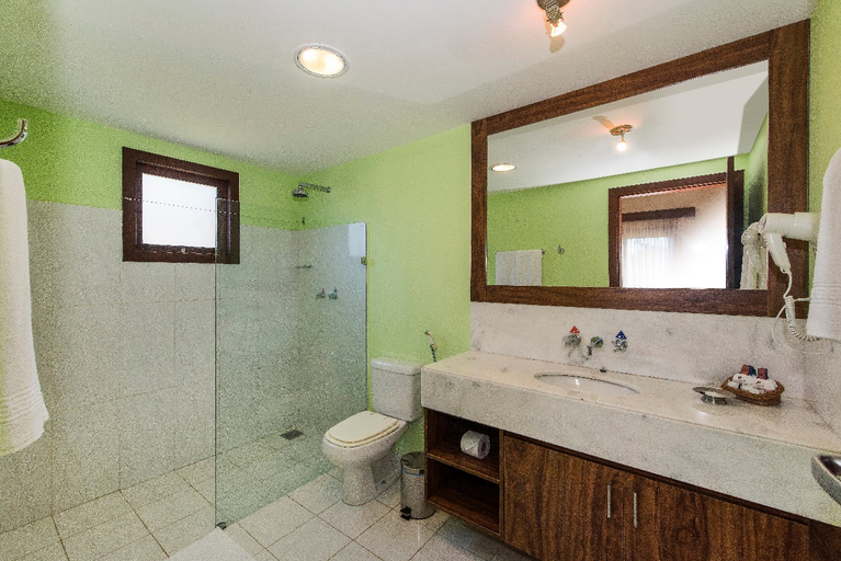 Bathroom 18