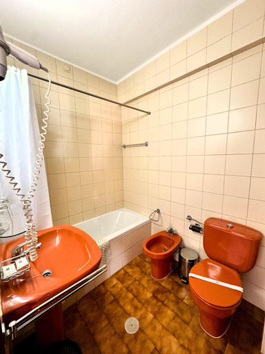 Bathroom 4, Lagosmar Hotel, Lagos