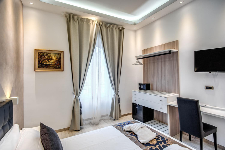 Others 5, Hotel Millerose, Rome