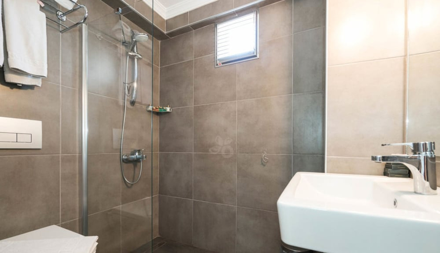Bathroom 3, Yunus Hotel, Marmaris