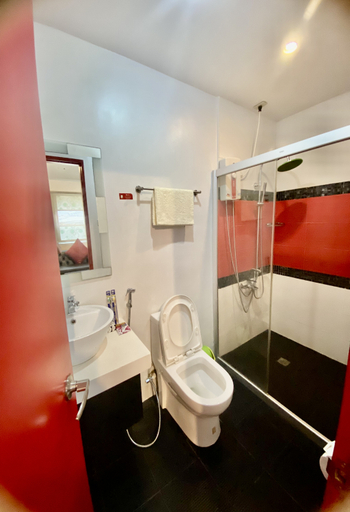 Bathroom 11