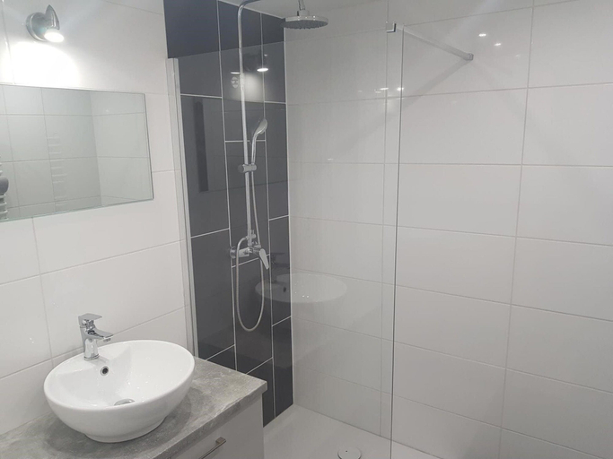 Others 2, Chalet With Dishwasher in the Green Kempen, Antwerpen