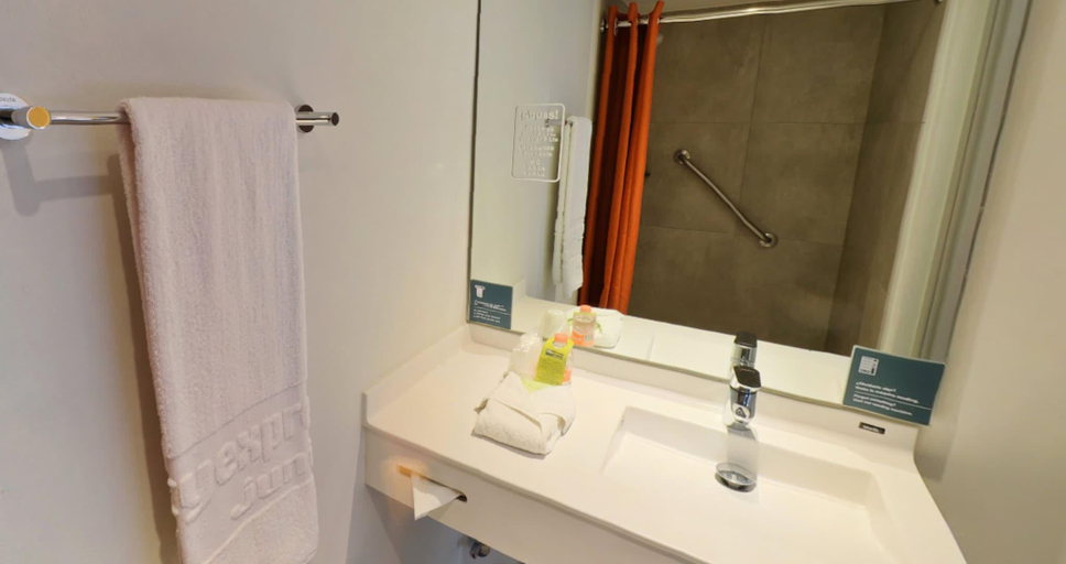 Bathroom 4, City Express Junior by Marriott Ciudad de México Zona Reforma, Mexico City