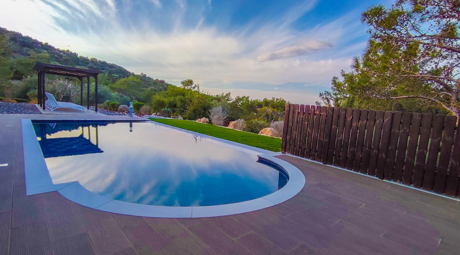 2, Pine and Olive Seahouse
