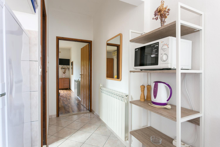 Others 5, Apartments by the sea Supetar, Brac - 20134, Supetar